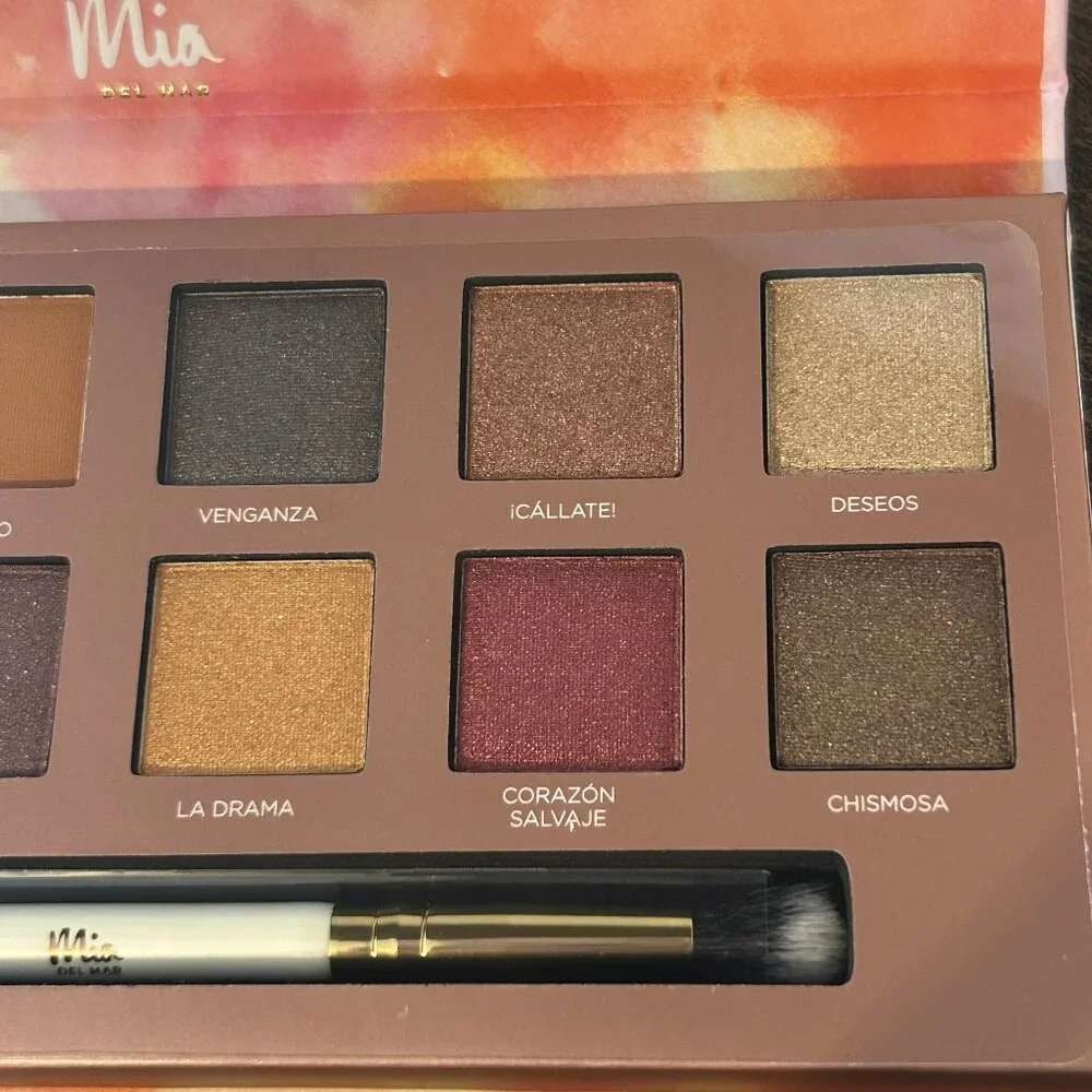 NEW Mia del Mar Novelera Eyeshadow Palette Dual Ended Brush  Vegan Festival
